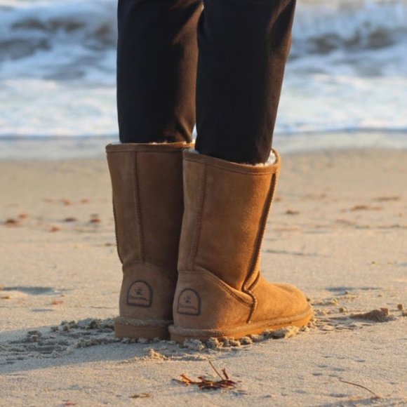 Bearpaw Womens Elle Short Suede Boot 